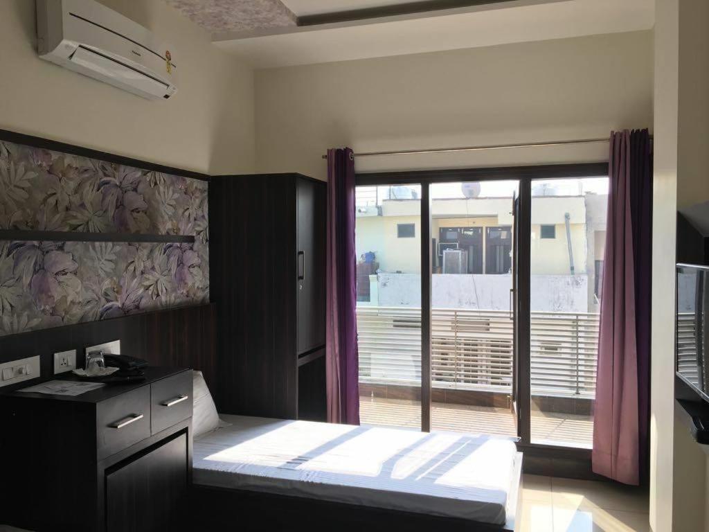 Homestays Лудяна Екстериор снимка